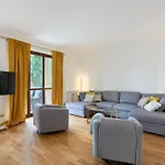 Raffaello Apartment